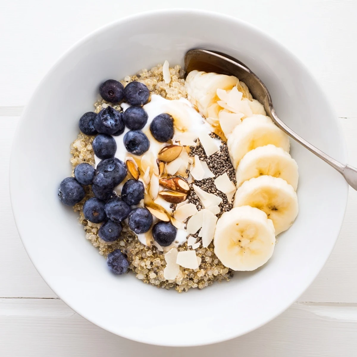 Blueberry Quinoa Breakfast Bowl